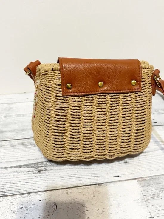 Straw Wicker Crossbody Summer Purse Tote - Picture 4 of 6